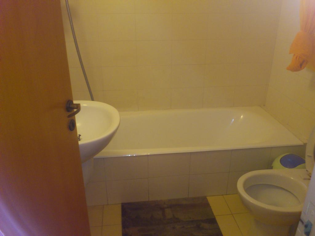 Carisa Olympic Court Apartment Larnaca Phòng bức ảnh
